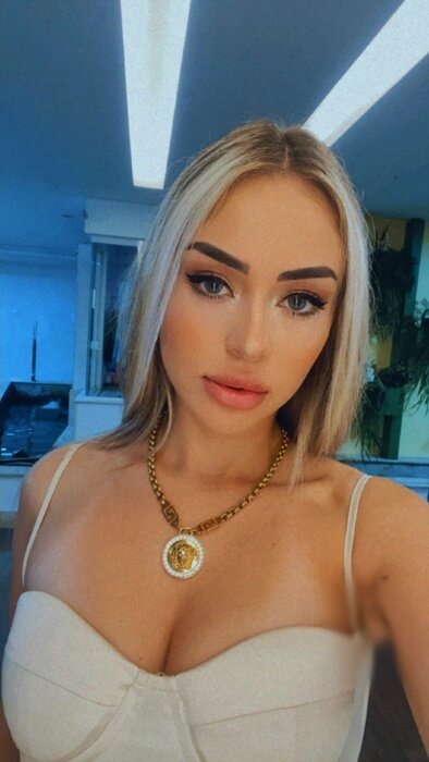 Cloudella (@cloudella), OnlyFans creator