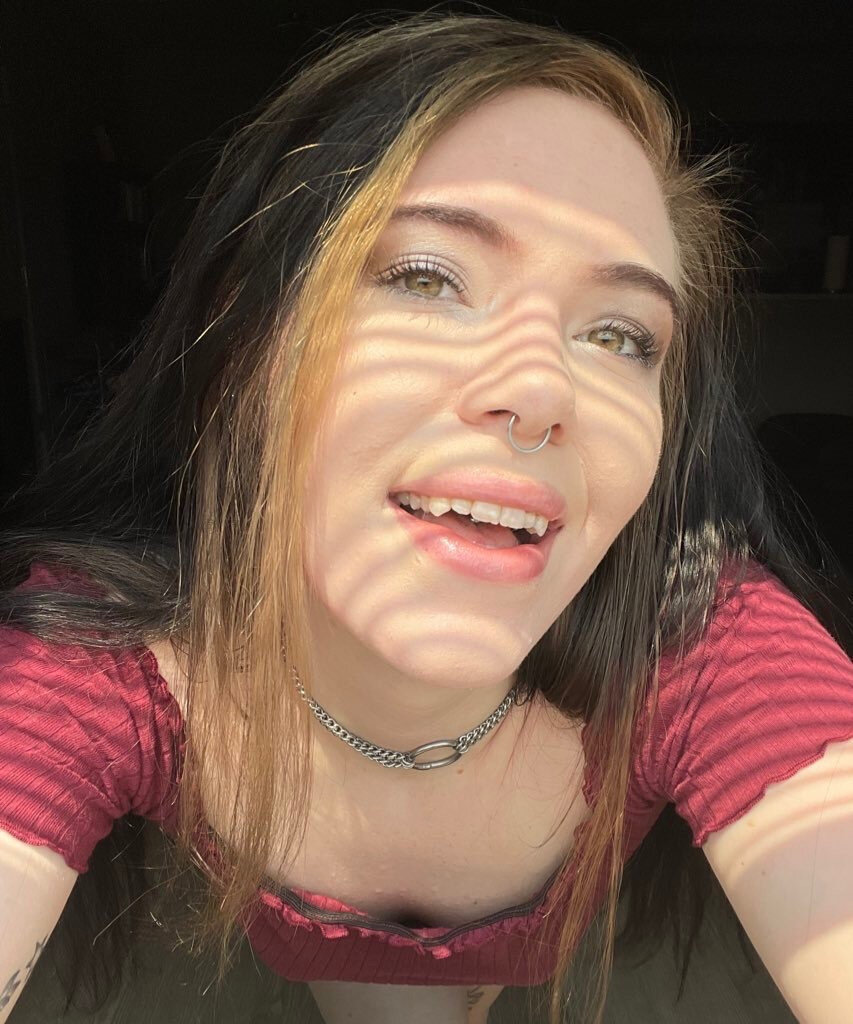Cloverhayes (@cloverhayes), OnlyFans creator