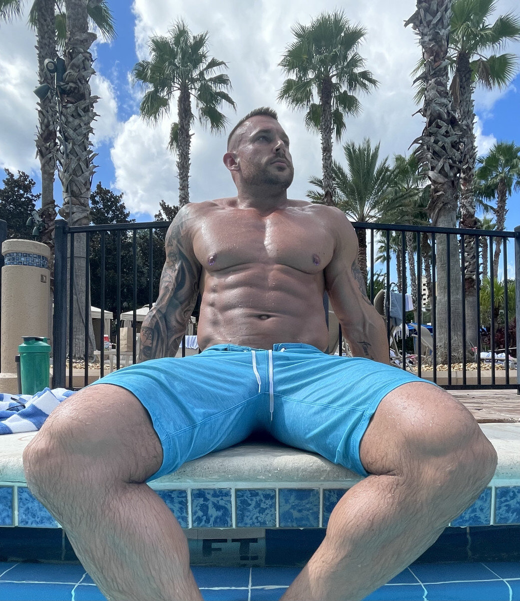 Clydexxxl69 (@clydexxxl69), OnlyFans creator