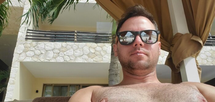 Cmronnie (@cmronnie), OnlyFans creator