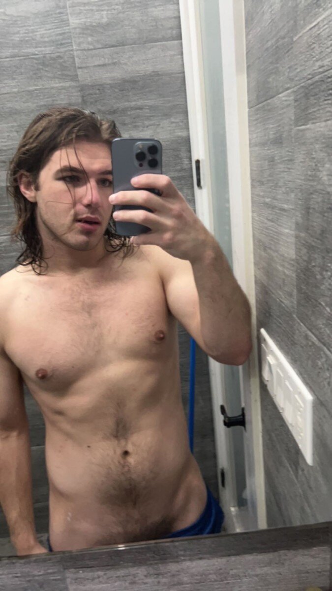 Collegeivan (@college_ivan), OnlyFans creator