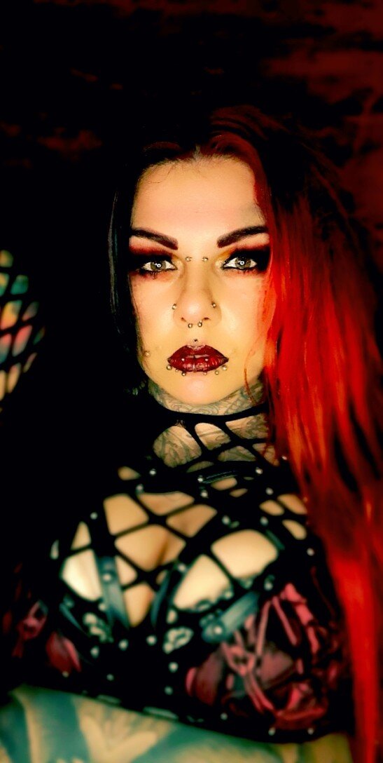 Conniecadaver (@connie_cadaver), OnlyFans creator