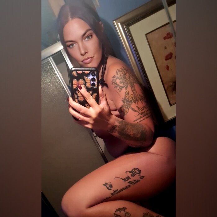 Constants84 (@constants84), OnlyFans creator