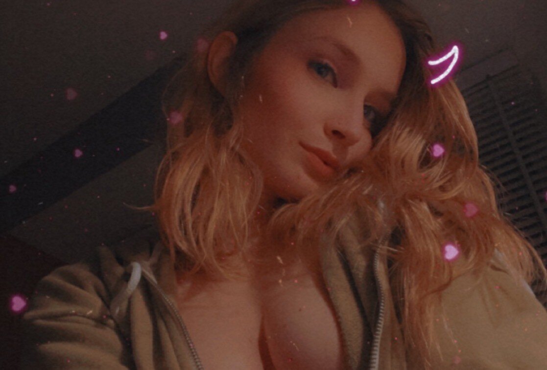 Cookiesandmilf (@cookiesandmilf), OnlyFans creator