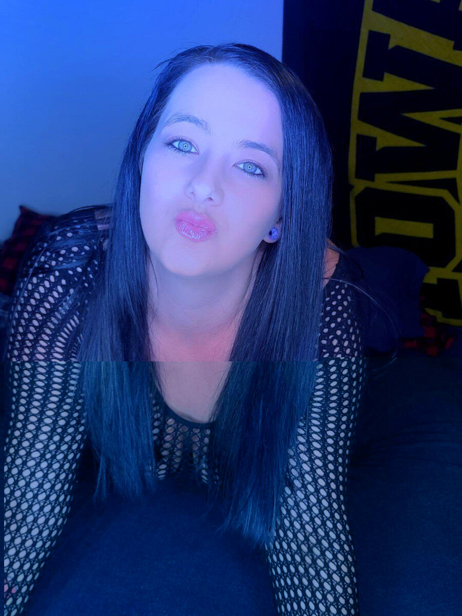 Cookiesgurlxxx (@cookiesgurlxxx), OnlyFans creator
