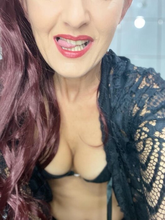 Coppiasmaliziata (@coppia_smaliziata), OnlyFans creator