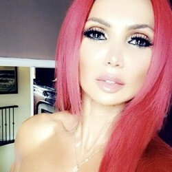 Corina (@corinaa_b), OnlyFans creator