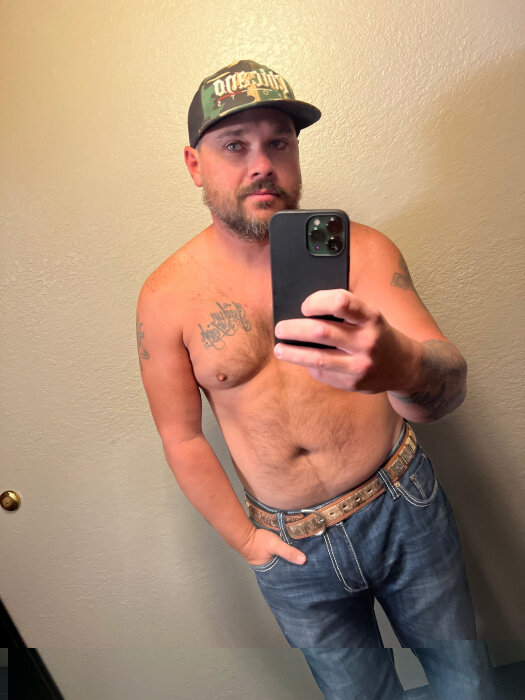 Cornfed15 (@cornfed15), OnlyFans creator