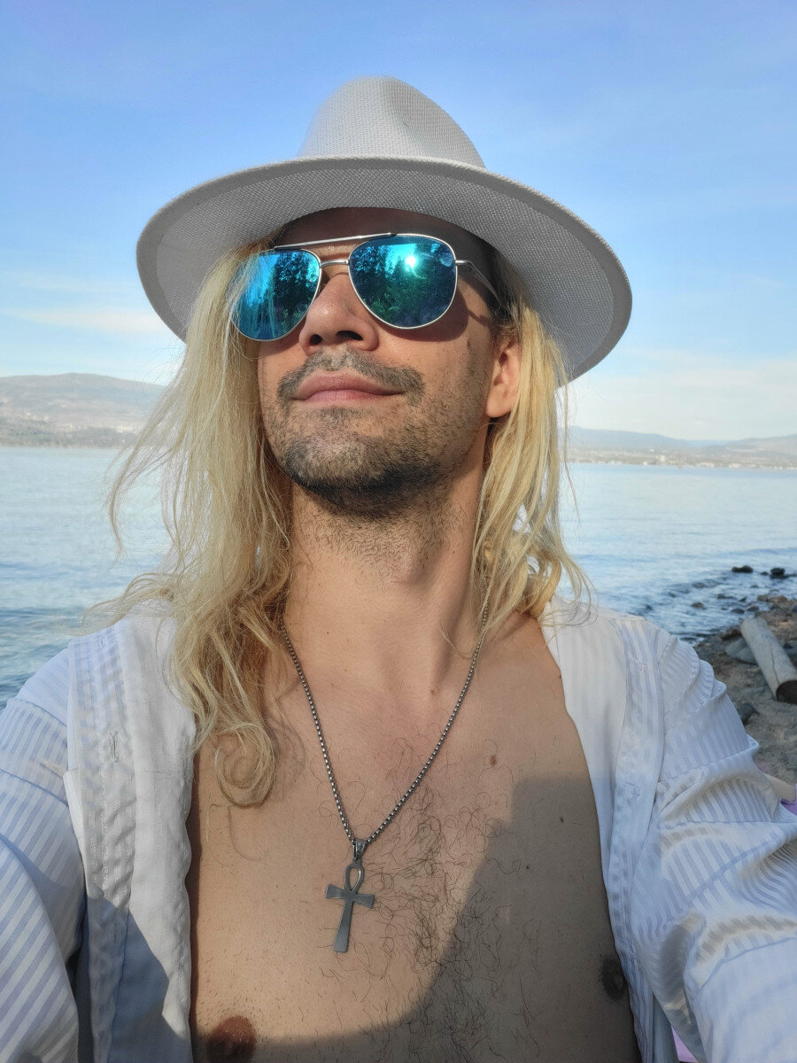 Cosmicblu (@cosmicblu), OnlyFans creator