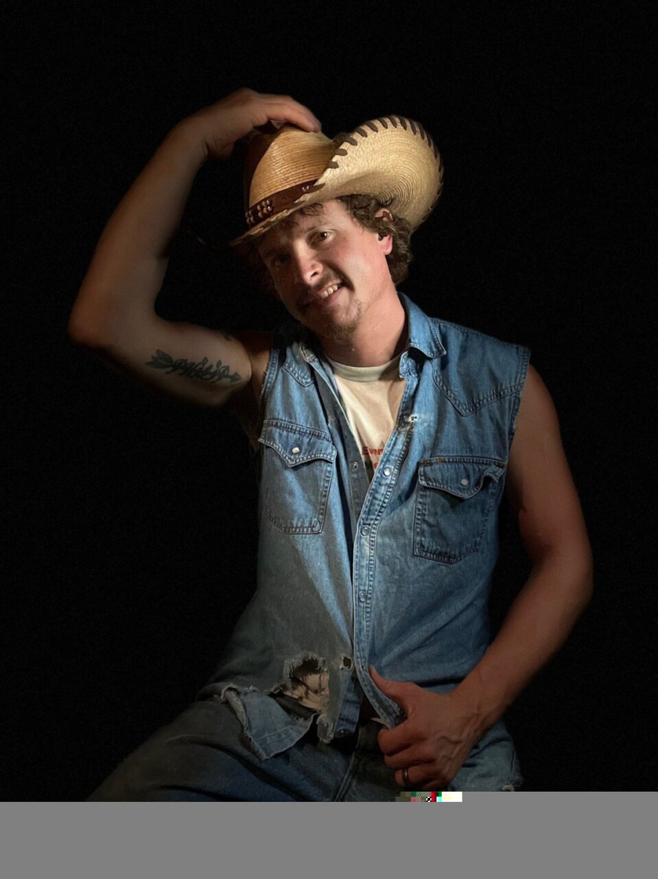 Countryoutlaw33 (@countryoutlaw33), OnlyFans creator