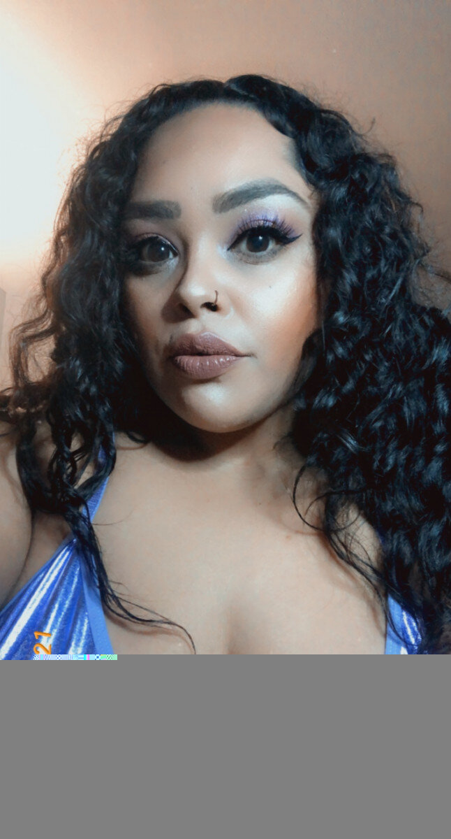 Welcome (@crazylolo17), OnlyFans creator