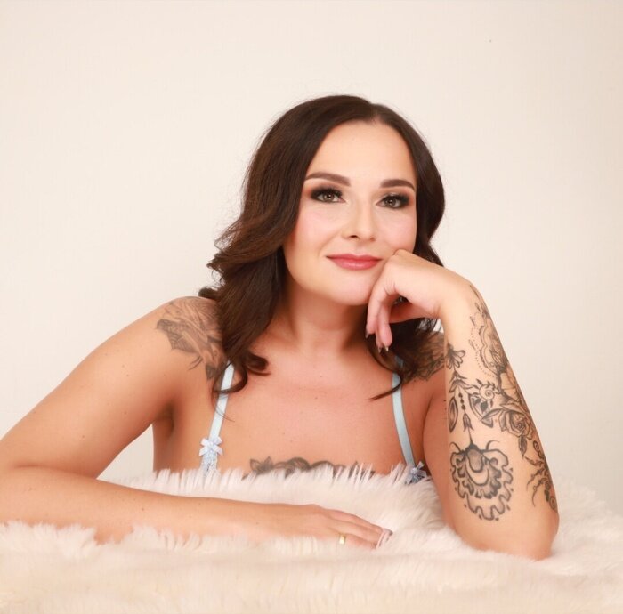 Crazynurse (@crazynurse), OnlyFans creator