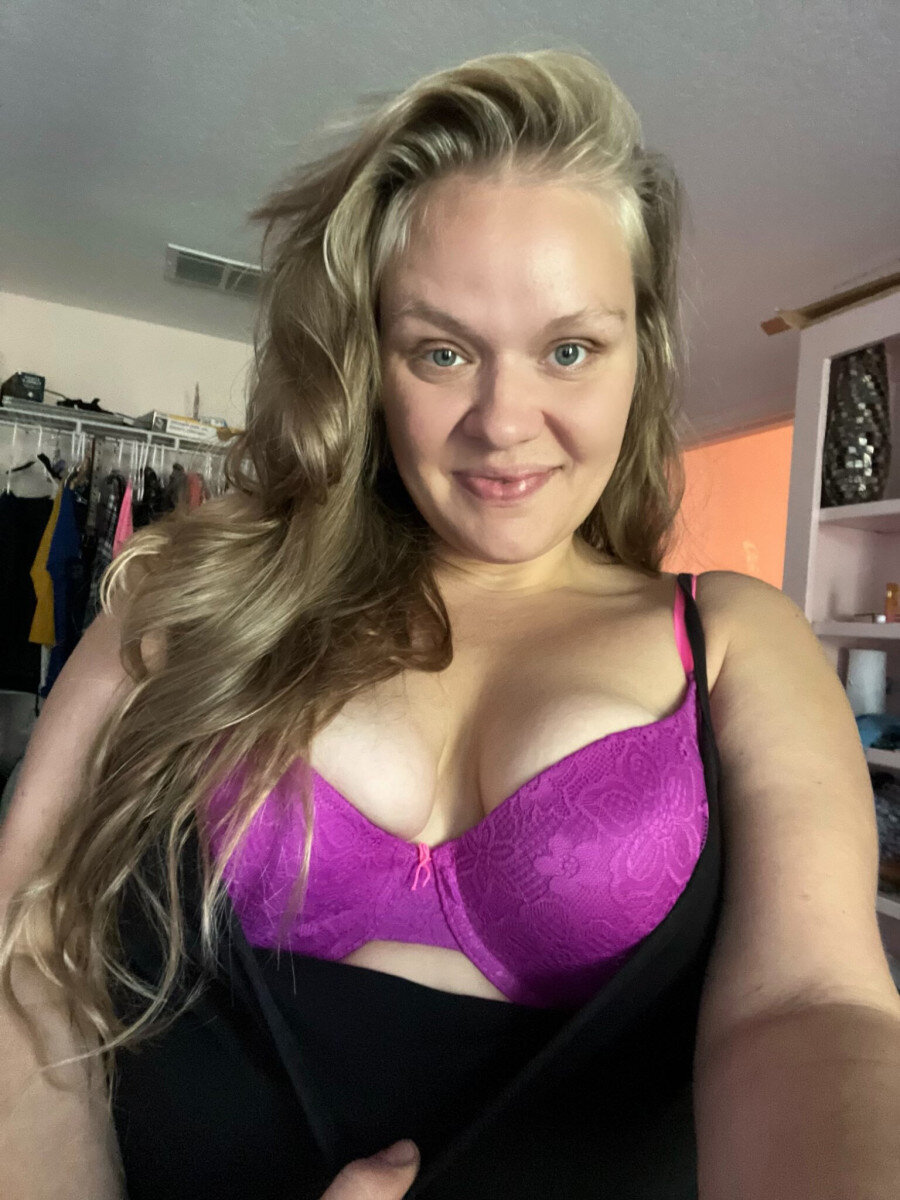 Creamychantelfree (@creamychantelfree), OnlyFans creator