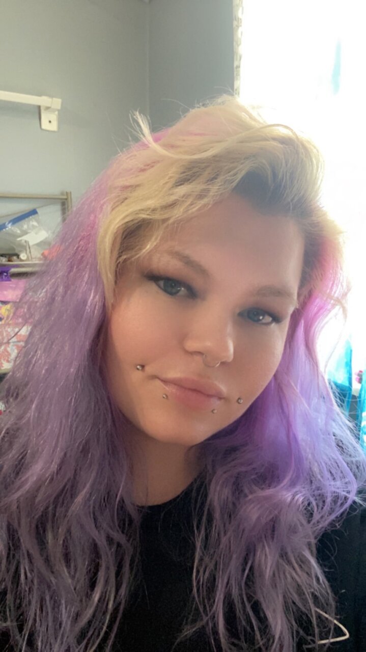 Creamycupcake33 (@creamycupcake33), OnlyFans creator