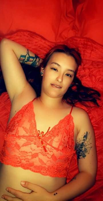 Cremefilledred (@cremefilledred), OnlyFans creator