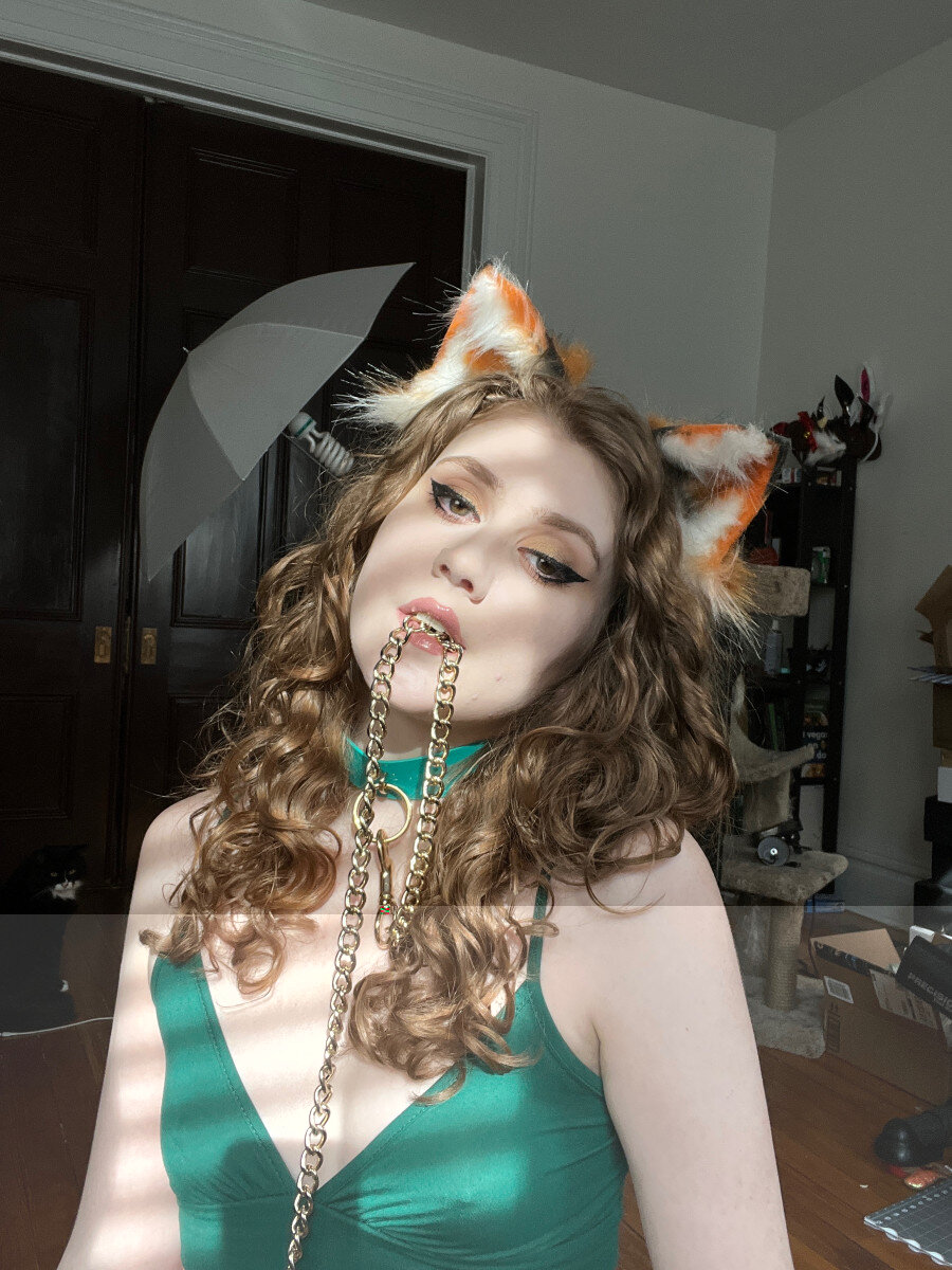 Crimson Electra (@crimsonelectra), OnlyFans creator