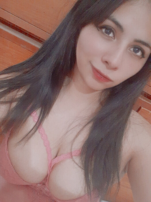 Crisuwur (@cris_uwur), OnlyFans creator