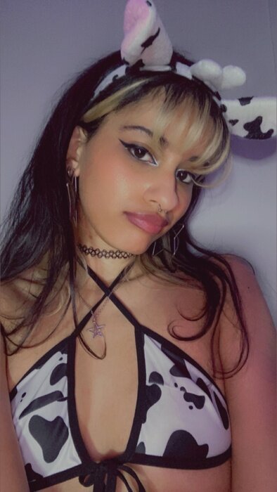 Crucifixbunnie (@crucifixbunnie), OnlyFans creator