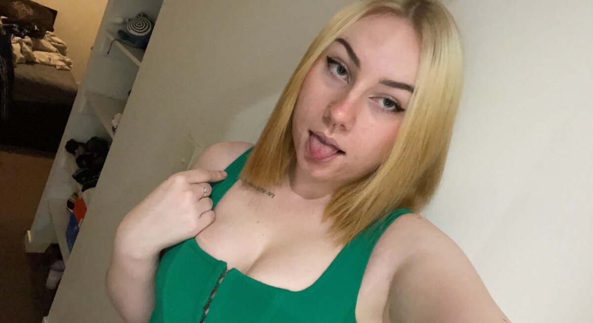 Crybabygracie (@crybaby_gracie), OnlyFans creator