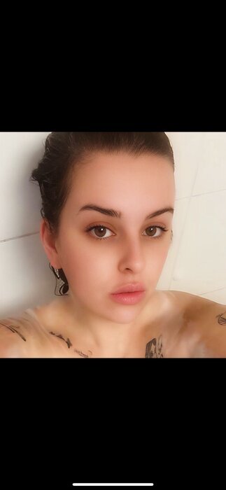 Crystalfreebaby (@crystalfreebaby), OnlyFans creator