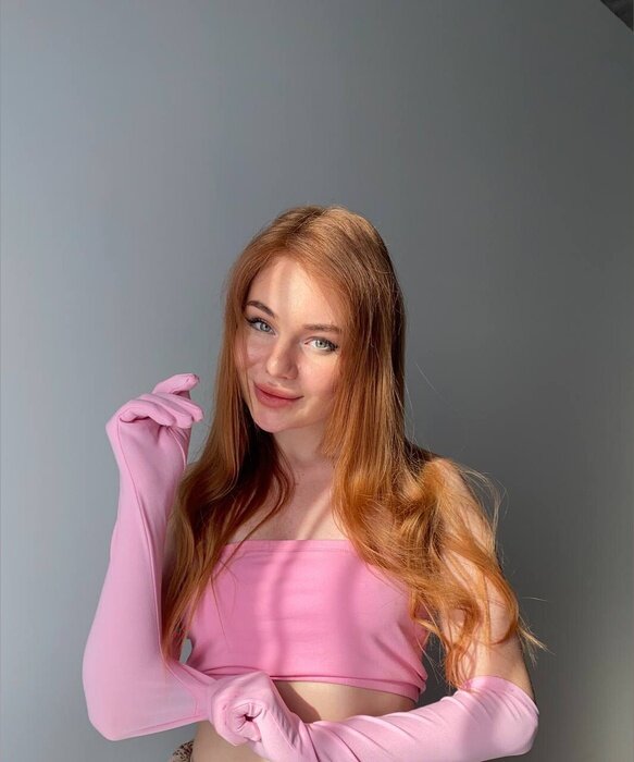 Lola (@cuddle_bunnyy), OnlyFans creator