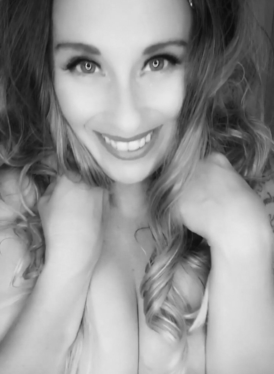 Cuntsrus (@cunts-r-us), OnlyFans creator