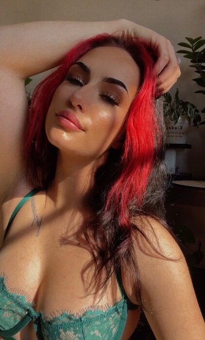 Cuntychristinaafree (@cuntychristinaafree), OnlyFans creator