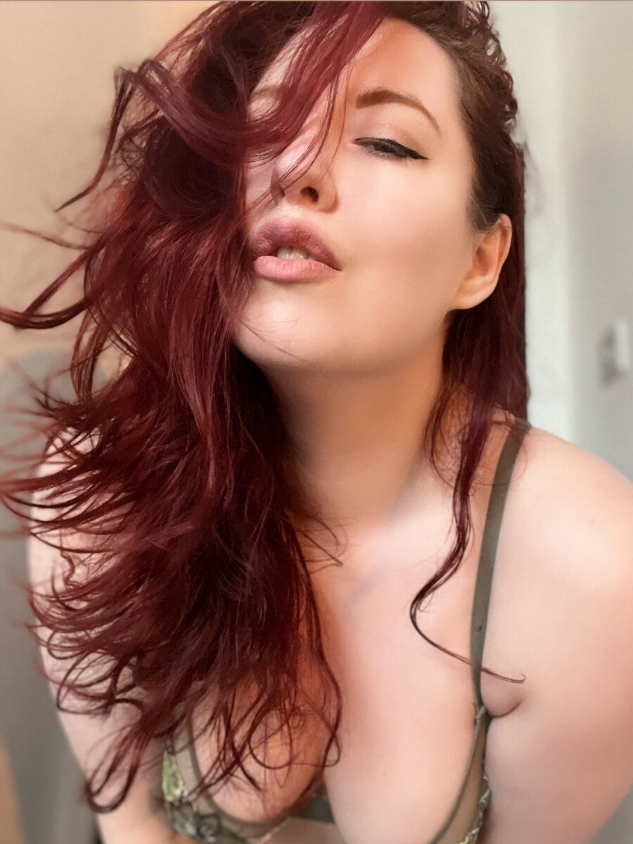 Curiouskittypremium (@curiouskittypremium), OnlyFans creator