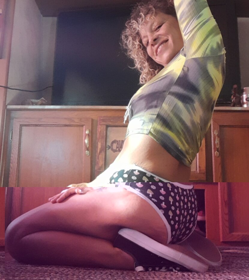 Curlyspice420 (@curlyspice420), OnlyFans creator