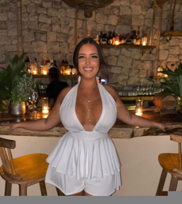 Curvybelle (@curvybelle), OnlyFans creator