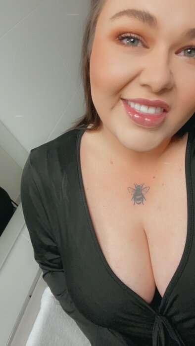 Curvycaityyyy (@curvycaityyyy), OnlyFans creator