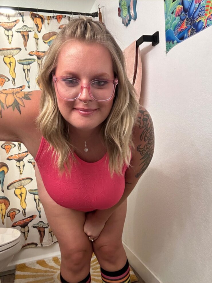 Curvycrissyy (@curvycrissyy), OnlyFans creator