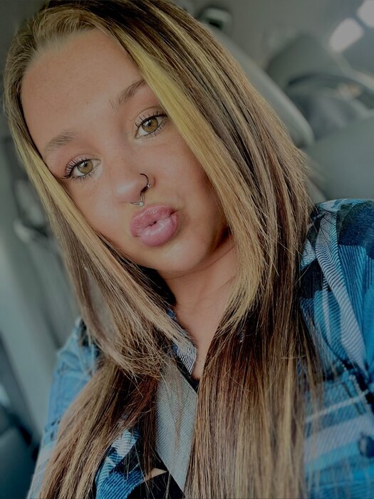Curvycutie101 (@curvycutie101), OnlyFans creator
