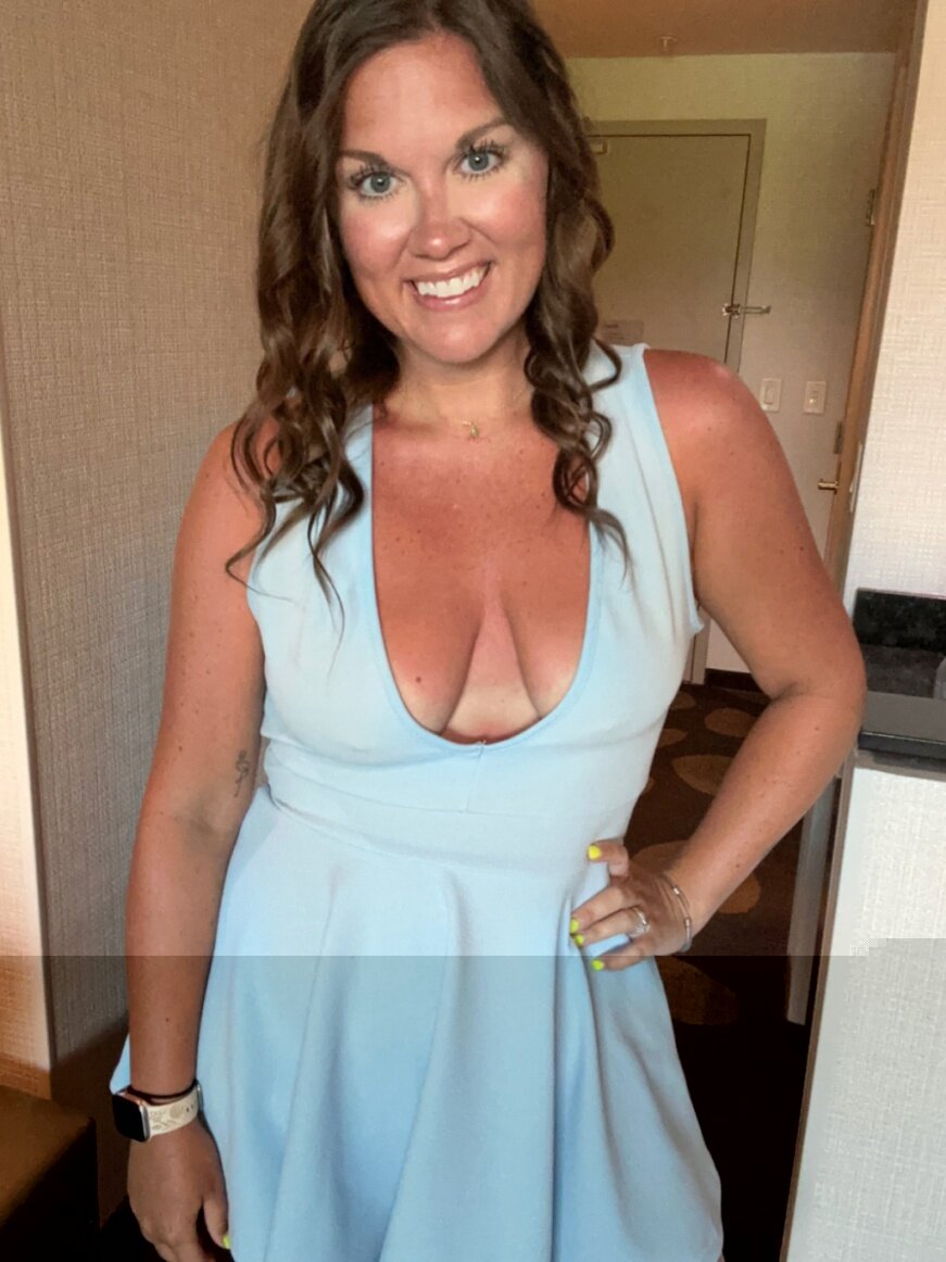 Curvymama15 (@curvymama15), OnlyFans creator