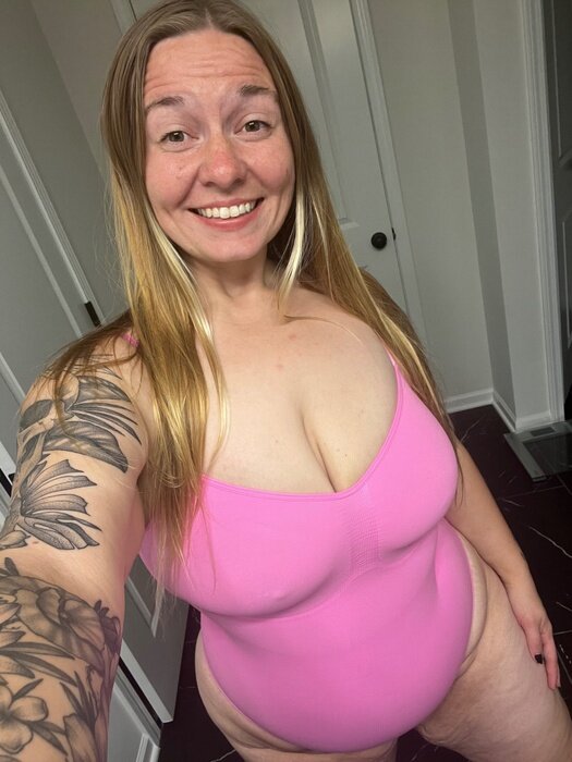 Dani (@curvysourdough), OnlyFans creator