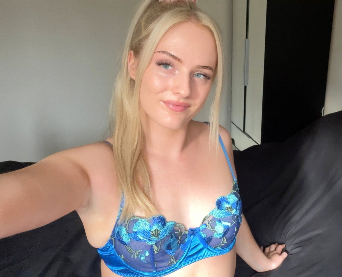Cutiebootyx (@cutiebooty.x), OnlyFans creator