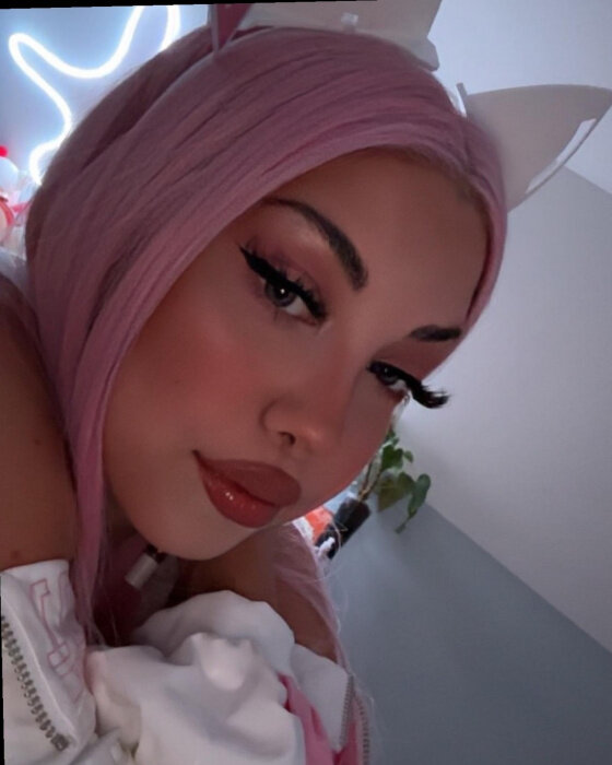 Cyberbabypink (@cyberbabypink), OnlyFans creator
