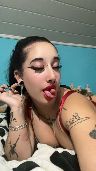 Ddemongirl666 (@d_demongirl666), OnlyFans creator