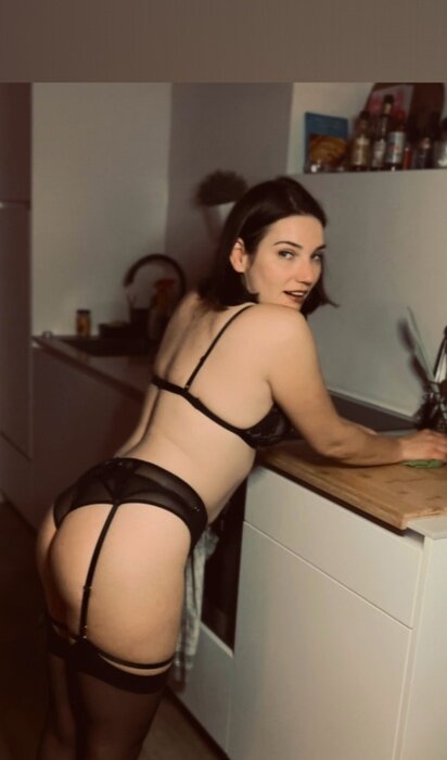 Daaniiunhinged (@daanii.unhinged), OnlyFans creator