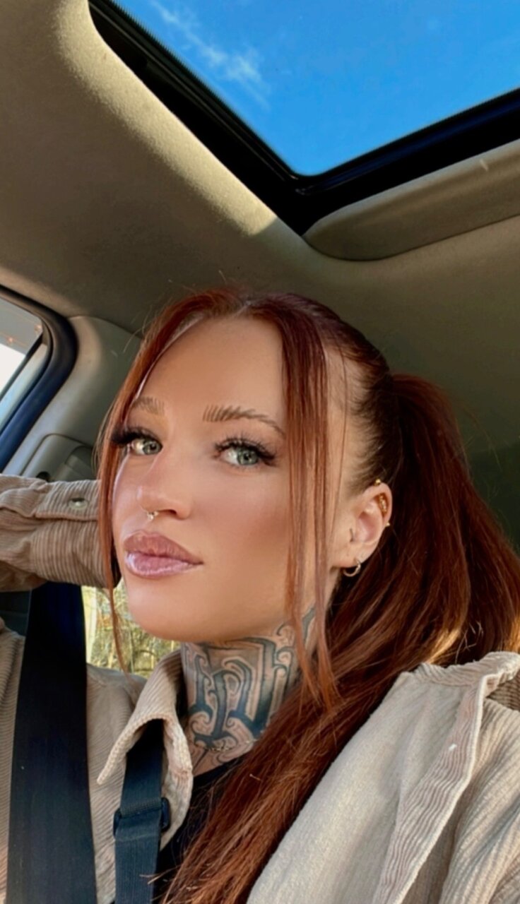 Daddysgirln (@daddysgirln), OnlyFans creator