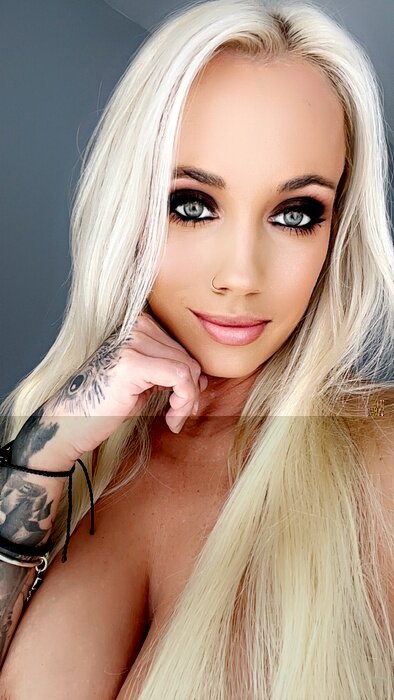 Danaadivaxo (@danaadivaxo), OnlyFans creator