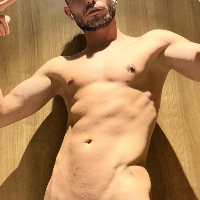 Dancerqueer (@dancerqueer), OnlyFans creator