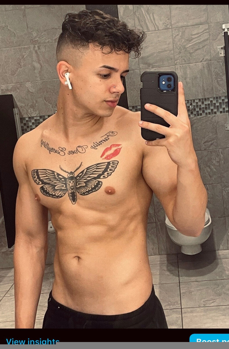 Danieeltroya (@danieeltroya), OnlyFans creator