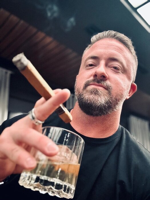 Dannyluckeevip (@dannyluckeevip), OnlyFans creator