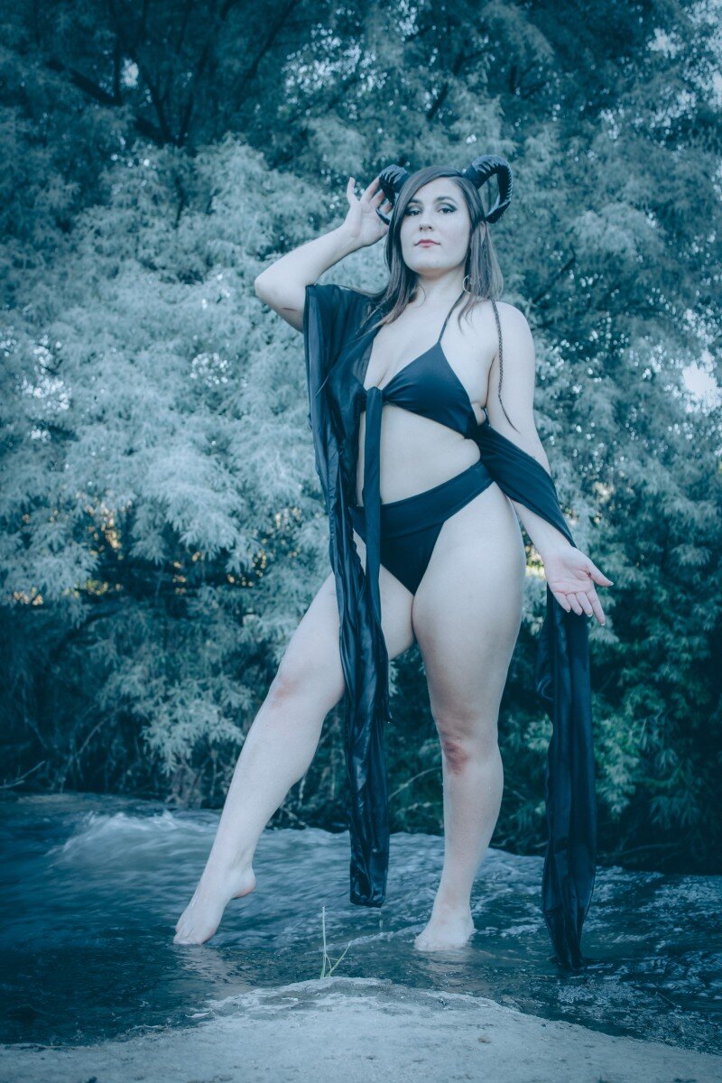 Darksideofthemoonx (@darksideofthemoonx), OnlyFans creator