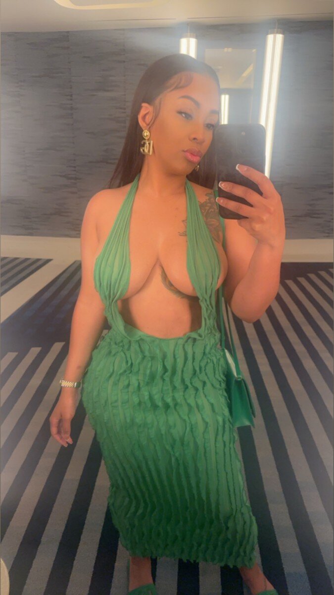 Dasaniwaterz (@dasaniwaterz), OnlyFans creator