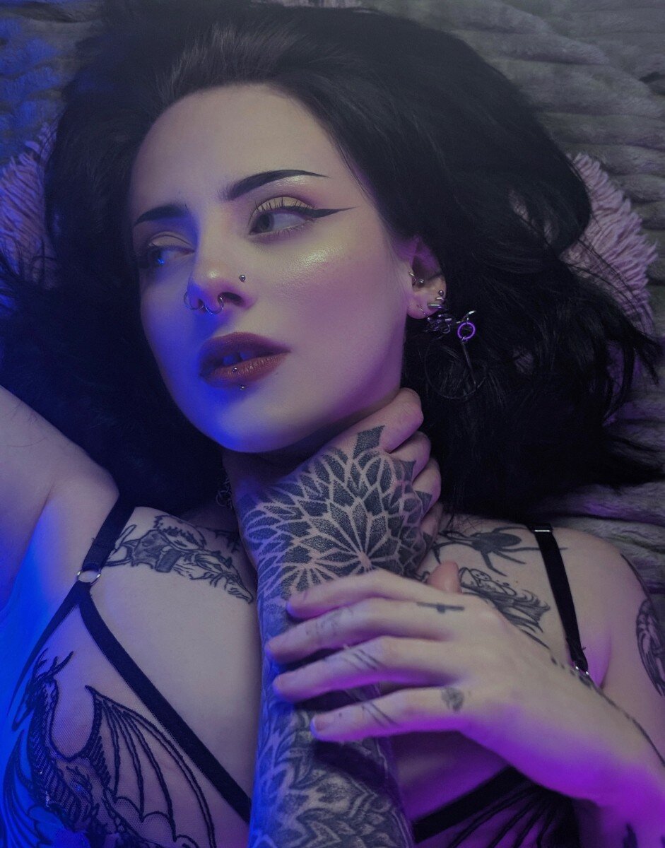 Daughter0fsalem (@daughter0fsalem), OnlyFans creator