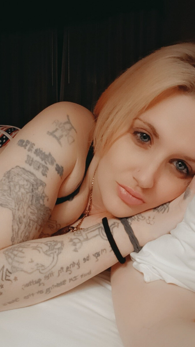 Daynamariie (@daynamariie), OnlyFans creator