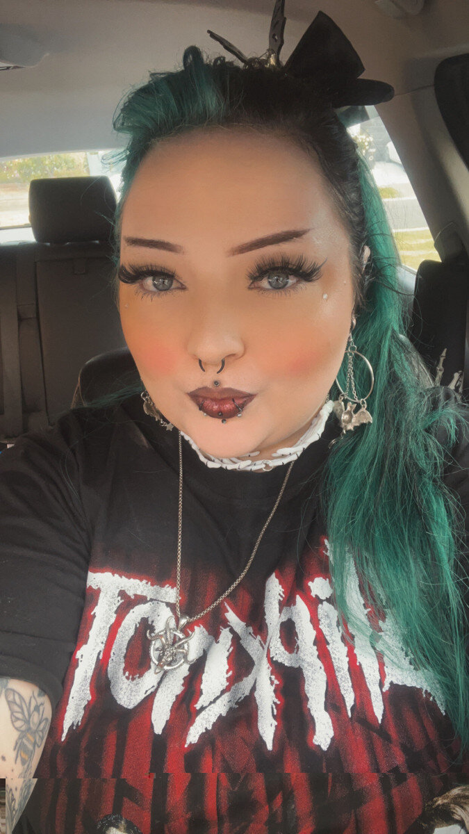 Deadlydaisyyy (@deadlydaisyyy), OnlyFans creator