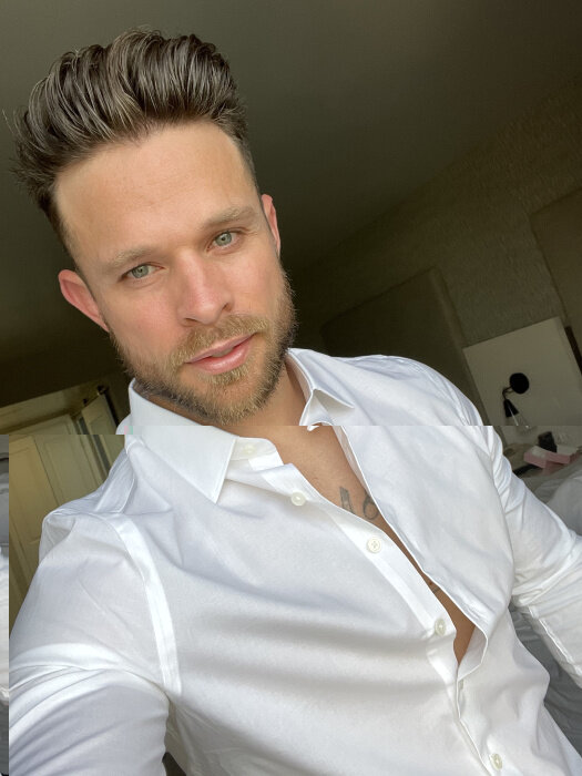 Decent1s (@decent1s), OnlyFans creator